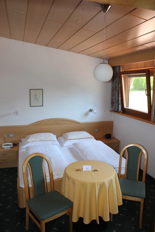 Villa Luise オルティゼーイ 部屋 写真